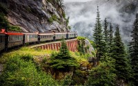 عکس قطار مسیر کوهستانی
