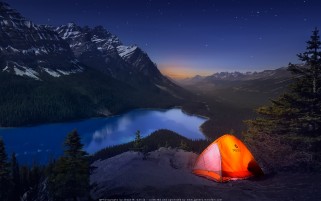 یک شب پر ستاره رویایی و دل انگیز در چادر