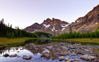 عکس زیبا منظره آلبرتا کانادا کوه از گالری عکس منظره